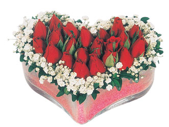  Balgat Ankara çiçek gönderme  mika kalpte kirmizi güller 9 