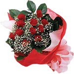  Balgat Ankara çiçek siparişi sitesi  KIRMIZI AMBALAJ BUKETINDE 12 ADET GÜL