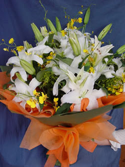  Balgat Ankara çiçek siparişi sitesi  5 ADET KAZABLANKA BUKETI KALITEDEN SASMAYANLARA