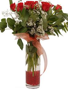  Balgat ucuz çiçek gönder  11 adet kirmizi gül vazo çiçegi