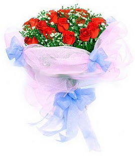  Ankara internetten çiçek satışı  11 adet kırmızı güllerden buket modeli