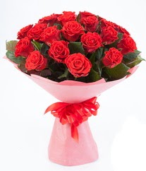 15 adet kırmızı gülden buket tanzimi  Ankara internetten çiçek satışı 