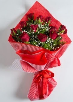 11 adet kırmızı gülden buket  Balgat online çiçek siparişi vermek 