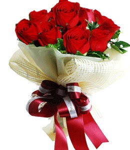 9 adet kırmızı gülden buket tanzimi  Ankara İnternetten çiçek siparişi 