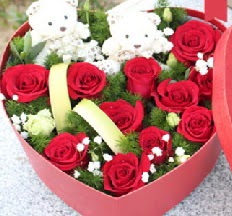 2 adet ayıcık 9 kırmızı gül kalp içerisinde  Balgat Ankara çiçek siparişi sitesi 