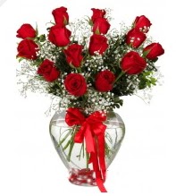 11 adet kırmızı gül cam kalpte  Balgat online çiçek siparişi vermek 