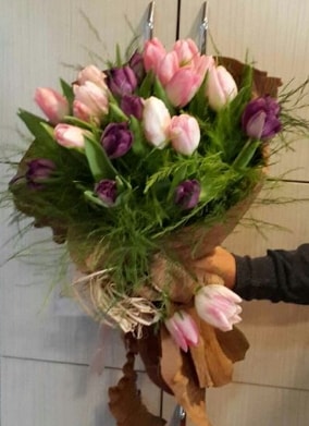 20 adet lale buketi çiçeği  Balgat Ankara uluslararası çiçek gönderme 